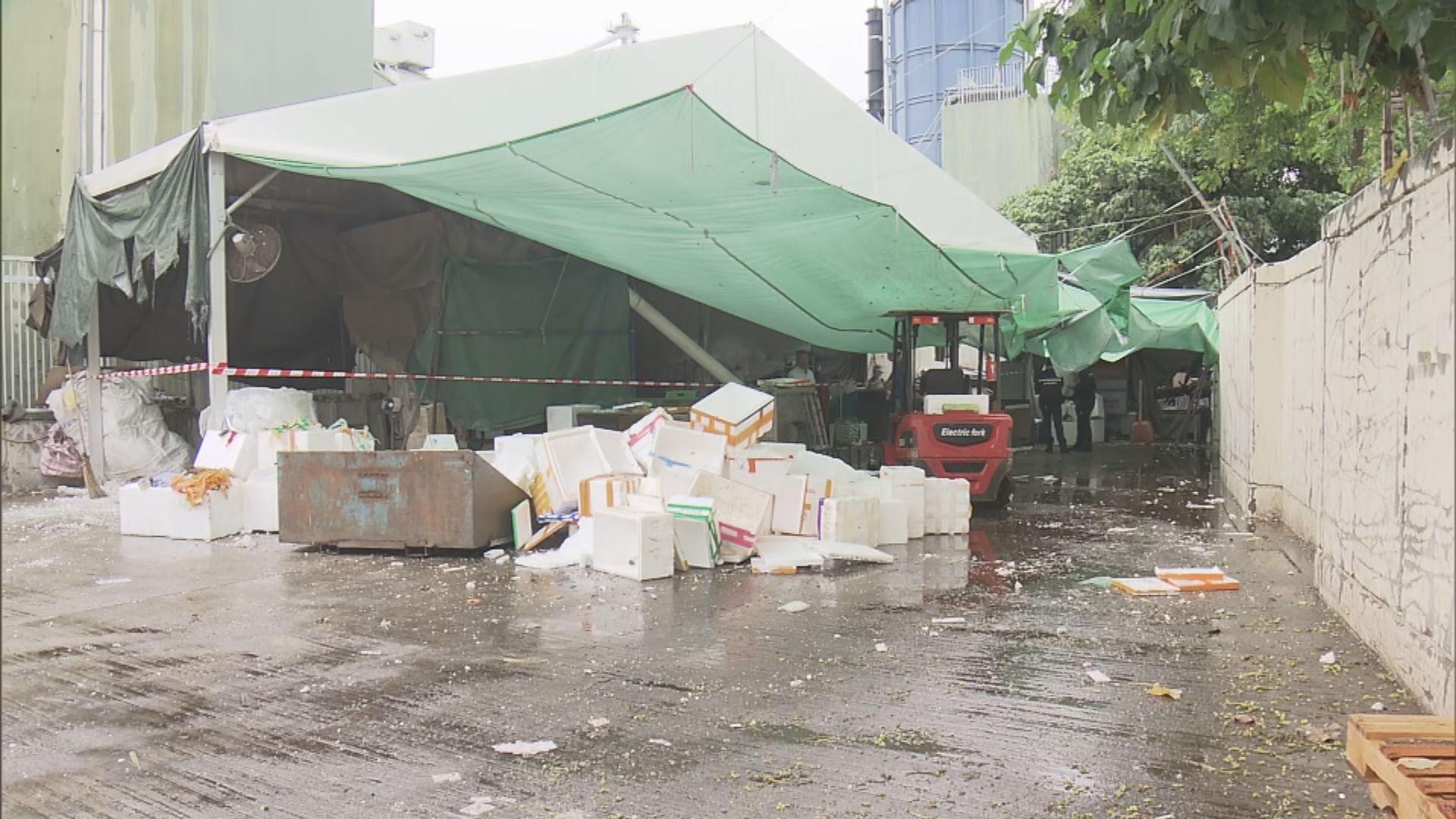 荔枝角工業意外　男子被機器壓斷前臂