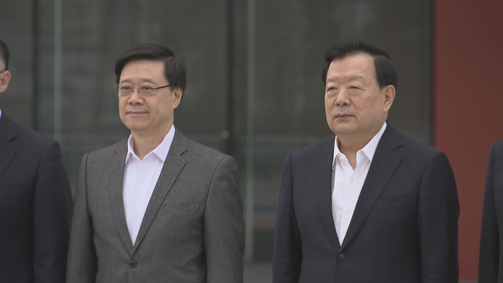 夏寶龍早上到西九故宮文化博物館 下午特首辦會見經濟學者